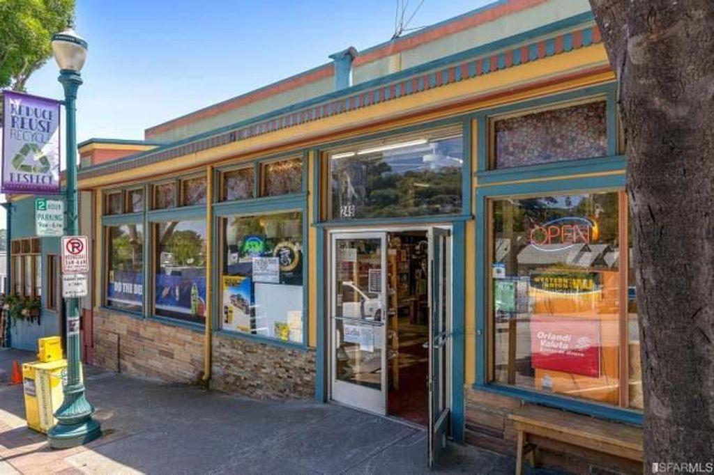 Image 49 of property listing at 285 Humboldt Road, Brisbane, CA 94005