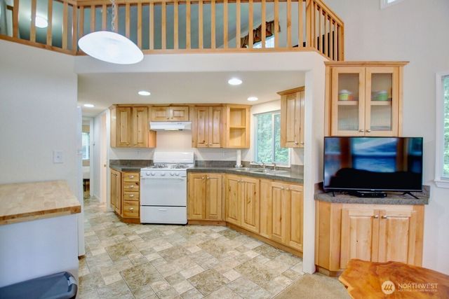 20 Goldrush Road, Deming, WA 98244