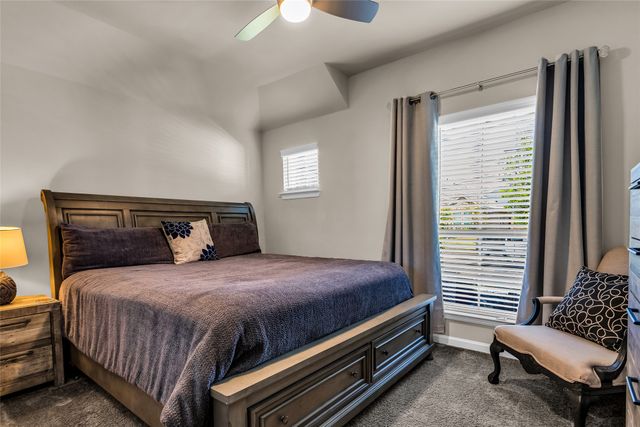 621 Hazeltine Road, Red Oak, TX 75154