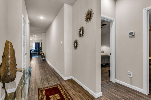 621 Hazeltine Road, Red Oak, TX 75154