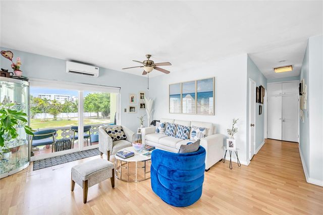 9281 W Bay Harbor Dr 15, Bay Harbor Islands, FL 33154