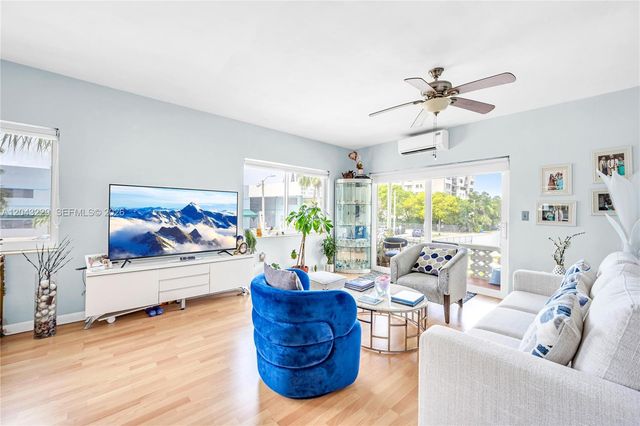 9281 W Bay Harbor Dr 15, Bay Harbor Islands, FL 33154