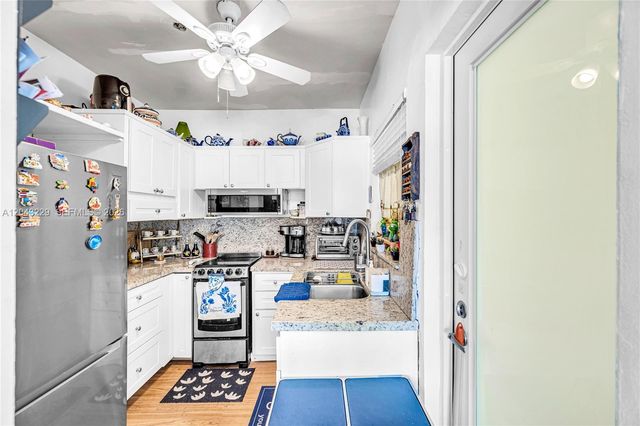 9281 W Bay Harbor Dr 15, Bay Harbor Islands, FL 33154