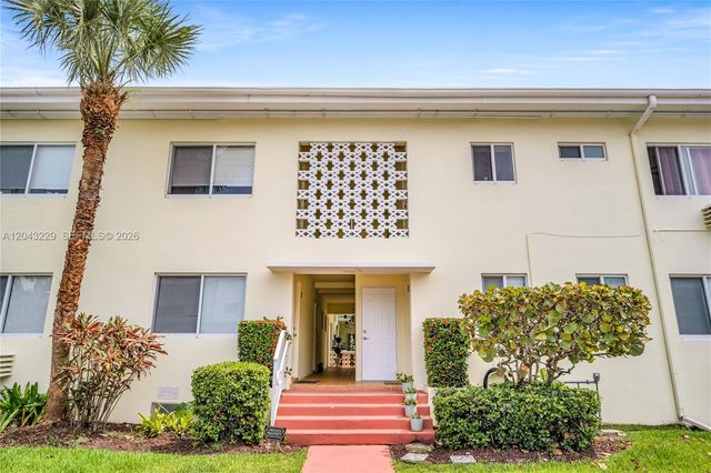 9281 W Bay Harbor Dr 15, Bay Harbor Islands, FL 33154