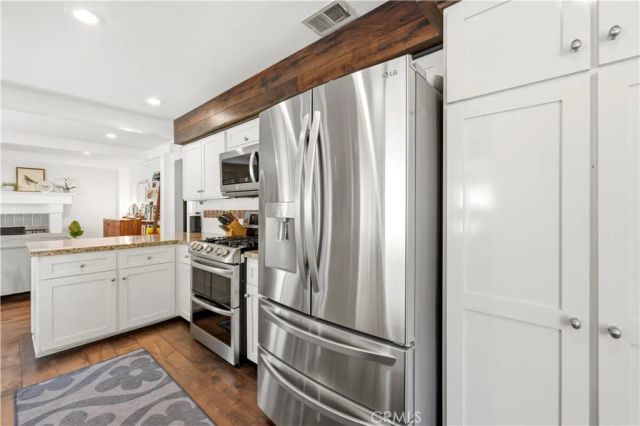 25541 Pembrook Place, Saugus, CA 91350