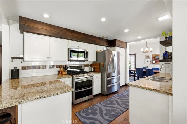25541 Pembrook Place, Saugus, CA 91350