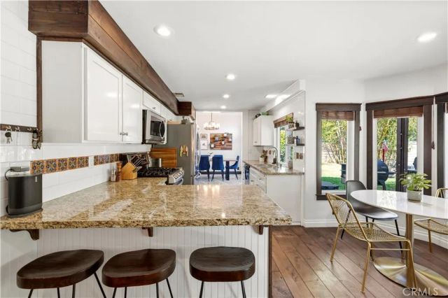 25541 Pembrook Place, Saugus, CA 91350