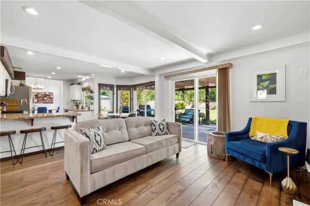 25541 Pembrook Place, Saugus, CA 91350