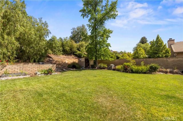 25541 Pembrook Place, Saugus, CA 91350