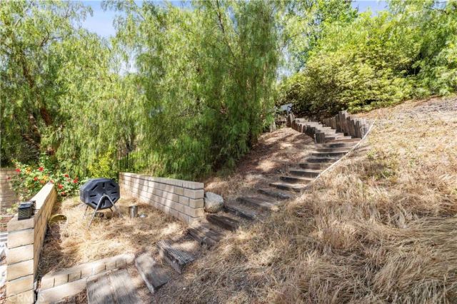 25541 Pembrook Place, Saugus, CA 91350