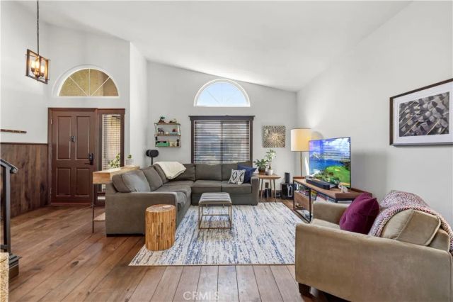 25541 Pembrook Place, Saugus, CA 91350