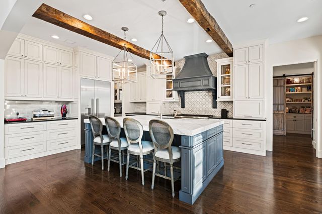 8307 Maple Court, Bellaire, TX 77401