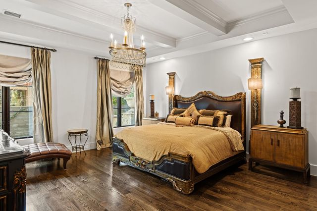 8307 Maple Court, Bellaire, TX 77401