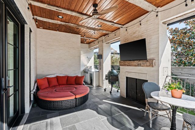 8307 Maple Court, Bellaire, TX 77401