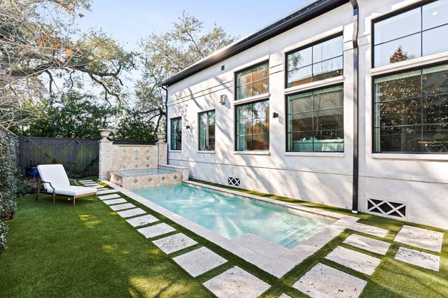 8307 Maple Court, Bellaire, TX 77401