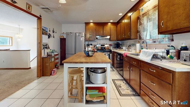 215 Prospect Avenue, Shelton, CT 06484