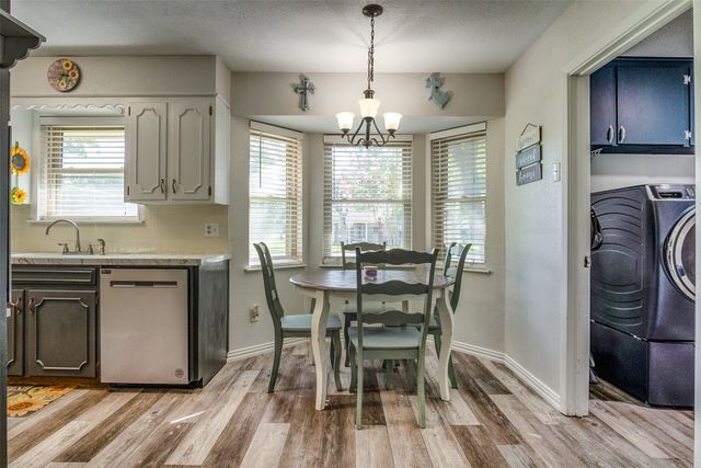 1102 Cactus Street, Mineral Wells, TX 76067