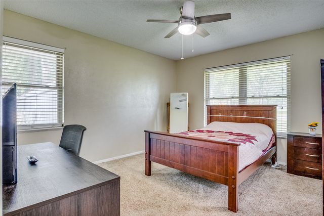 1102 Cactus Street, Mineral Wells, TX 76067