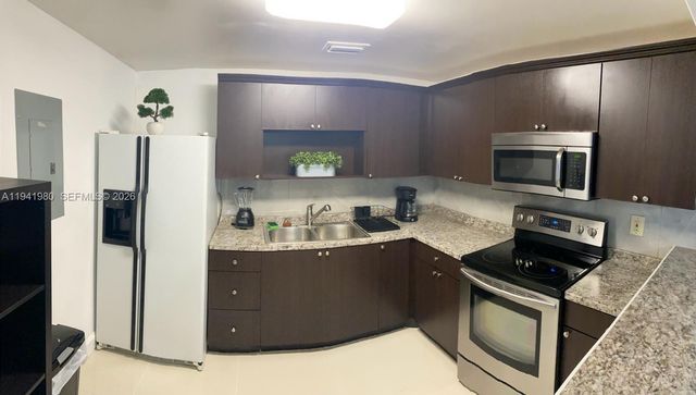 3670 SW 12th St, Miami, FL 33135