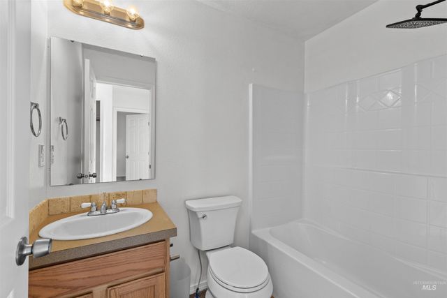 16535 Chino Ave, Caldwell, ID 83607