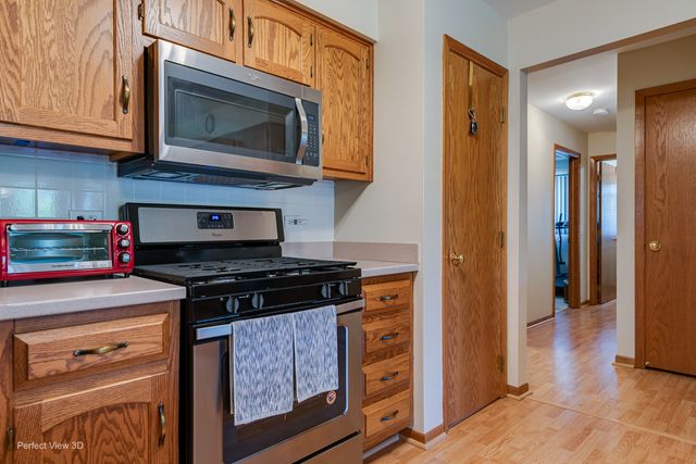 17814 America Court 31, Orland Park, IL 60467
