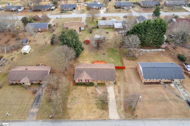 614 Heathwood Drive, Taylors, SC 29687