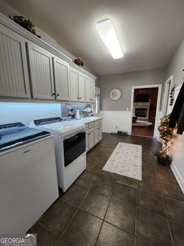 300 Brook Road, Barnesville, GA 30204
