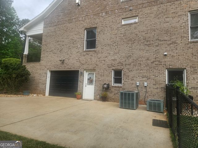 300 Brook Road, Barnesville, GA 30204
