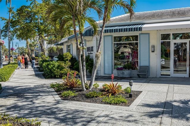 780 10th AVE S 24, Naples, FL 34102