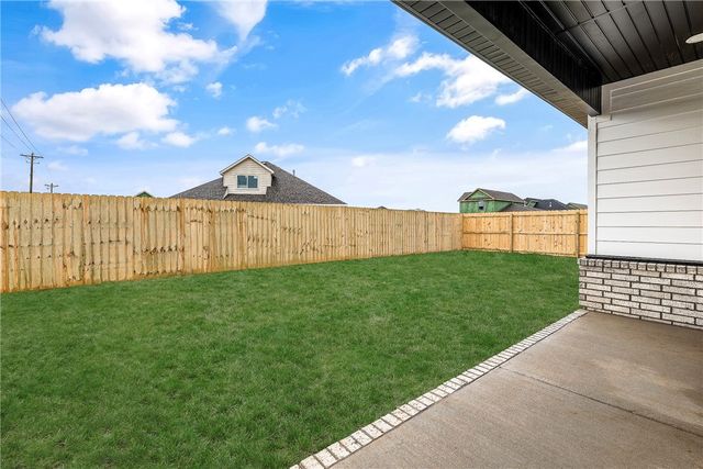 6008 SW Coywolf Street, Bentonville, AR 72713