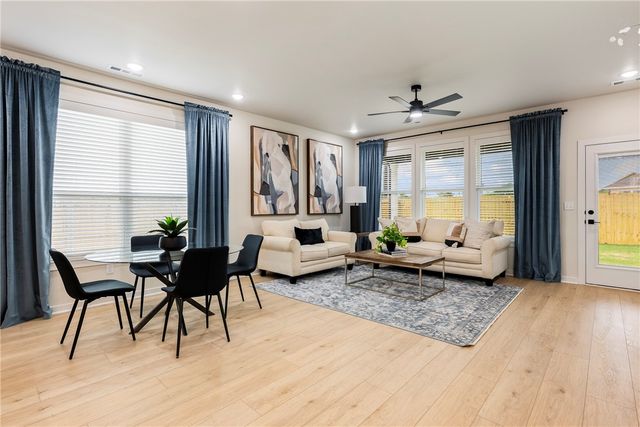 6008 SW Coywolf Street, Bentonville, AR 72713