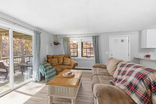 35 Ashumet Rd 14A, Mashpee, MA 02649