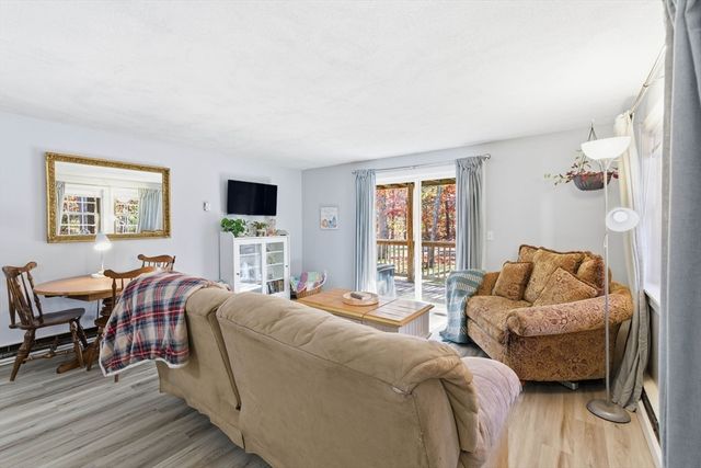 35 Ashumet Rd 14A, Mashpee, MA 02649