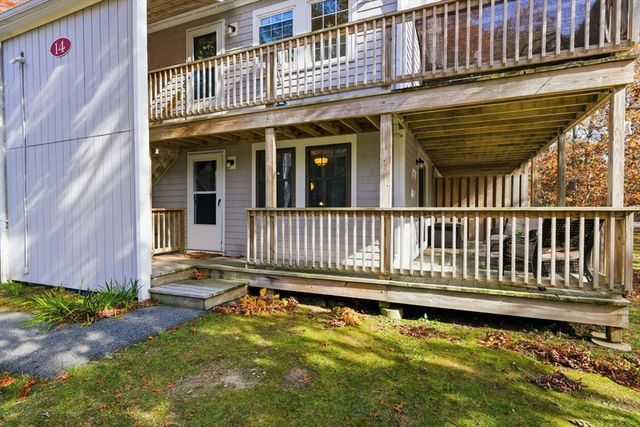35 Ashumet Rd 14A, Mashpee, MA 02649