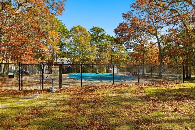 35 Ashumet Rd 14A, Mashpee, MA 02649