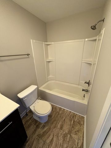 1182 Long Hollow Pike Apt L3, Gallatin, TN 37066