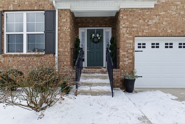 2015 Hedgelawn Dr, Lebanon, TN 37090