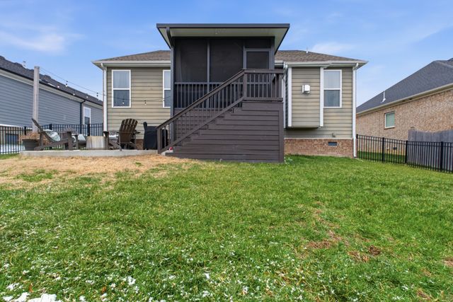 2015 Hedgelawn Dr, Lebanon, TN 37090