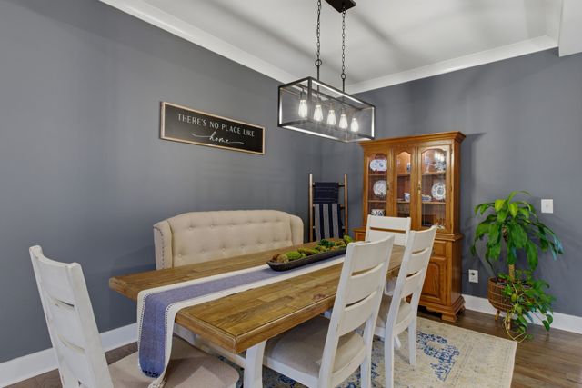 2015 Hedgelawn Dr, Lebanon, TN 37090