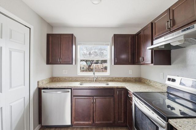 12 WALNUT ROAD, Ocala, FL 34480