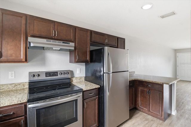 12 WALNUT ROAD, Ocala, FL 34480