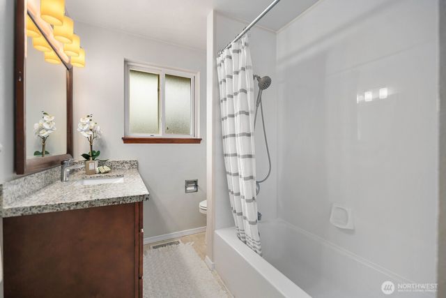 617 SW 299th Street, Federal Way, WA 98023