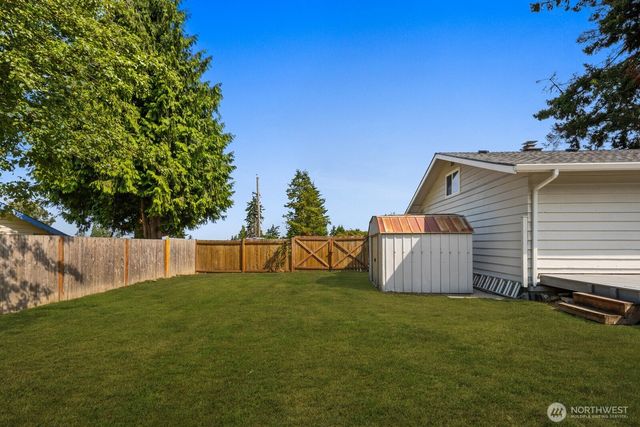 617 SW 299th Street, Federal Way, WA 98023