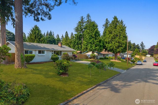 617 SW 299th Street, Federal Way, WA 98023
