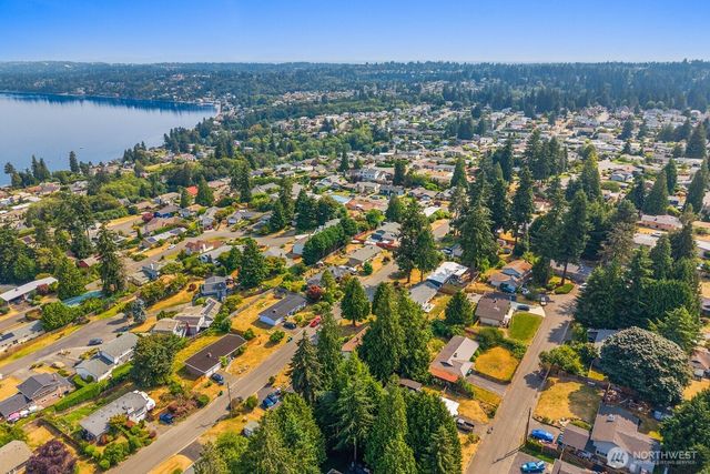 617 SW 299th Street, Federal Way, WA 98023