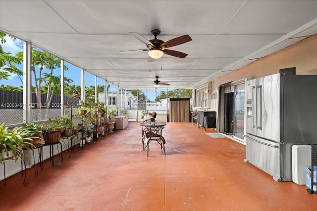 600 SW 67th Ave, Pembroke Pines, FL 33023