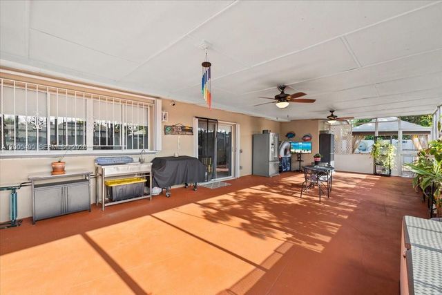 600 SW 67th Ave, Pembroke Pines, FL 33023