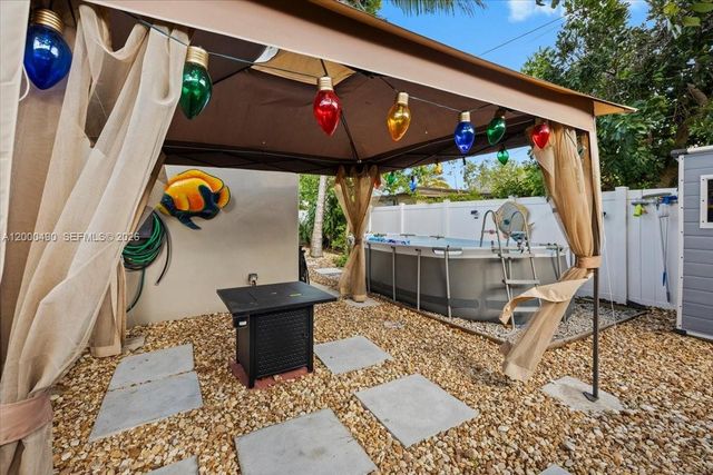 600 SW 67th Ave, Pembroke Pines, FL 33023