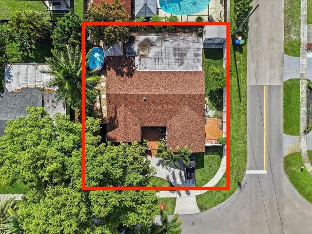 600 SW 67th Ave, Pembroke Pines, FL 33023