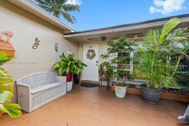 600 SW 67th Ave, Pembroke Pines, FL 33023